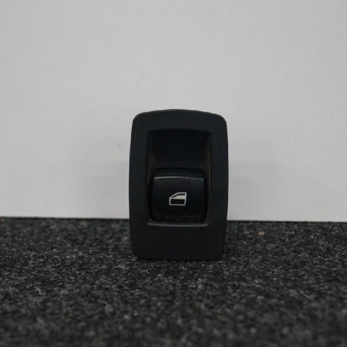 BMW 3 Touring E91 2010 OEM: 6945874 SKU: 2305682