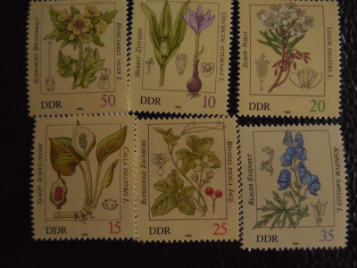 Serie timbre flora flori plante Germania DDR nestampilate foto