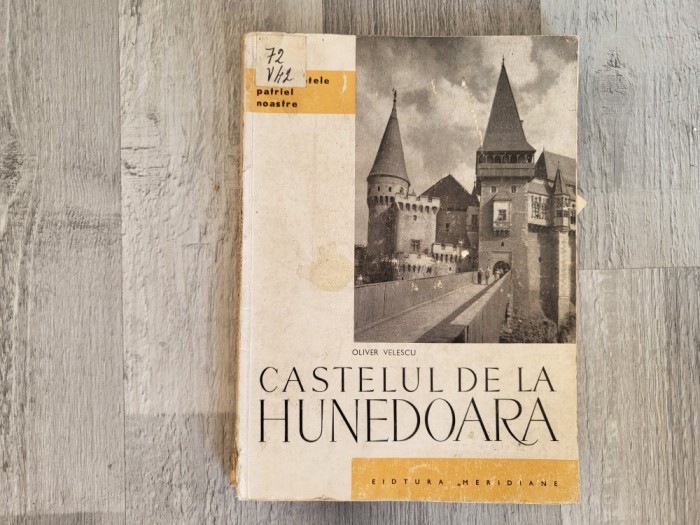 Castelul de la Hunedoara de Oliver Velescu