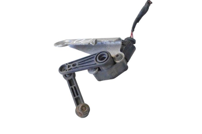 Senzor de nivel &icirc;nălțime dreapta față TESLA MODEL S 2017 OEM: 1027946-00-A 21859749