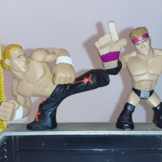 Doua figurine WWE Rumblers Mattel articulate Wresling caricatura sport luptatori