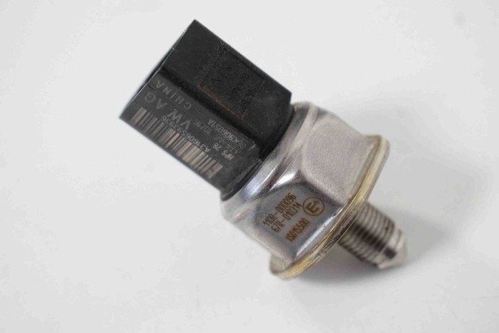 Alt modul de control AUDI A4 8W2, B9 2015 OEM: 06K906051A 3715068