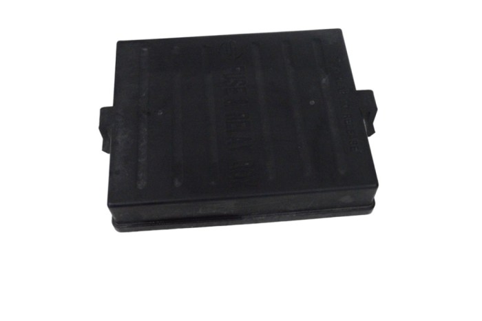 Capac panou de siguranțe SSANGYONG RODIUS II 2018 OEM: 82350-21380,82350-21280 22750163