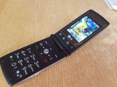 TELEFON CU CLAPA LG KF300 IN STARE PERFECTA DE FUNCTIONARE,DEBLOCAT +INCARCATOR foto