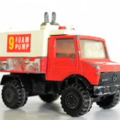 Macheta Matchbox Super Kings Mercedes Unimog masina pompieri