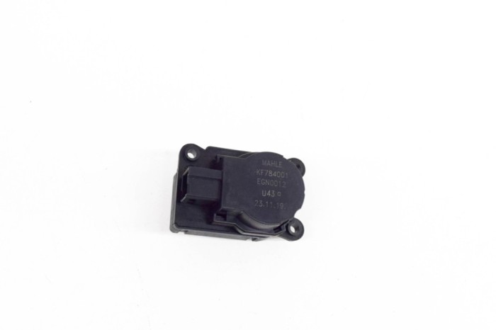 Motoras clapetă aeroterma PEUGEOT 208 II UB_, UP_, UW_, UJ_ 2020 OEM: KF784001,EGN0012 21403408