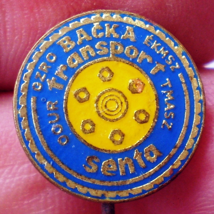 I.197 SERBIA JUGOSLAVIA YUGOSLAVIA INSIGNA STICKPIN BAČKA TRANSPORT SENTA 15mm