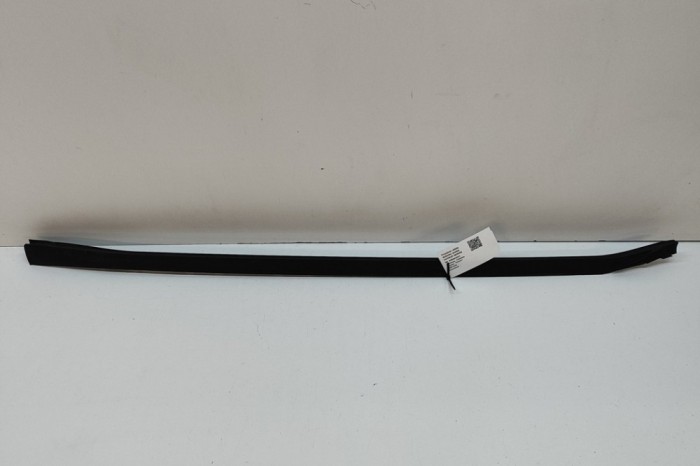 Ornament vertical parbriz dreapta BMW iX I20 2022 OEM: 7954434 | 30693831