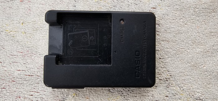 INCARCATOR FOTO CASIO MODEL BC-60L