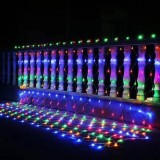 Instalatie Craciun, Tip Plasa, IP 44, 2 x 1 m, 80 LED-uri, Multicolor, 8 jocuri de lumini, Transformator cu telecomanda, Interconectabila, Prelungitor, Flippy