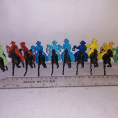 bnk jc Lido lot 10 figurine plastic cowboy calare