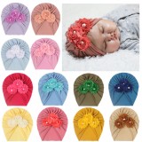 Caciulita tip turban cu floricele cu perlute aplicate (Marime Disponibila: 3-6