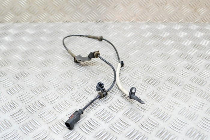 Senzor ABS dreapta față TESLA MODEL S 2016 OEM: 1009606-00-B,1037794-00-B 14699596