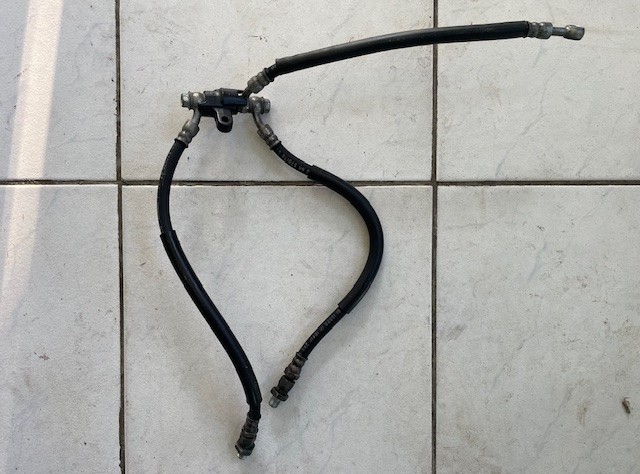 Suzuki GSXR GSX-R 750 (GR75A) 1985-1987 Furtune frana fata cu distribuitor