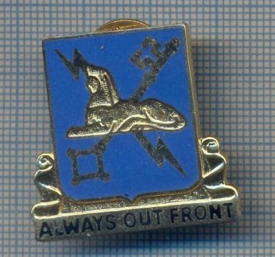 AX 645 INSIGNA MILITARA-,,ALWAYS OUT FRONT &amp;quot;-,,INTOTDEAUNA IN FATA&amp;quot;-INTELLIGENCE foto