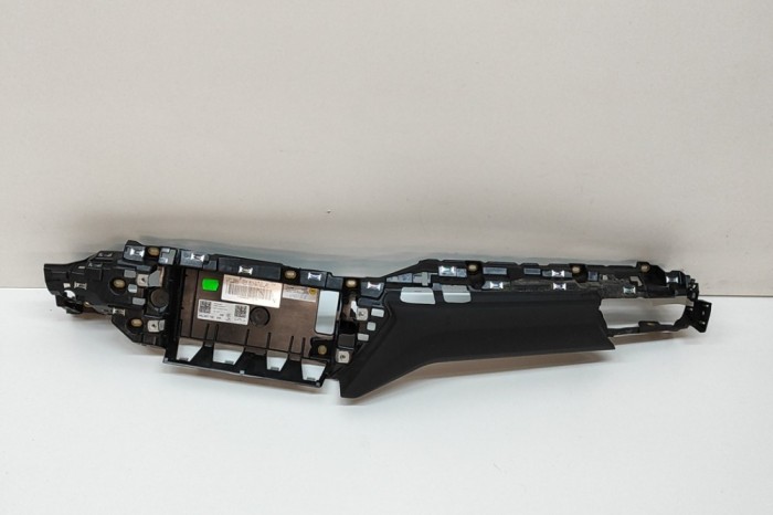 nerasta AUDI E-TRON GEN 2019 OEM: 4KL857736 28464188