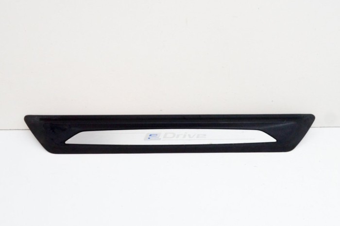 Ornament prag dreapta față BMW 2 Active Tourer F45 2016 OEM: 7263315,7392739,8051037,7454945 18140166