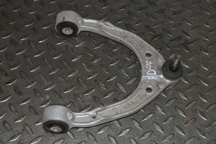 Braț superior dreapta față VW TOUAREG 7P5 2011 14356658