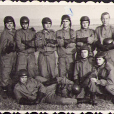 HST M732 Poză parașutiști militari români perioada comunistă