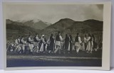 FOTOGRAF J. FISCHER , TARANI IN HORA LA UDRICANI , VALEA JIULUI , FOTOGRAFIE FORMAT CARTE POSTALA , 1941