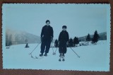 Fotografie, Geo Litarczek, parintele radiologiei romanest si Stella, mama sa, la schi la Predeal, 1935