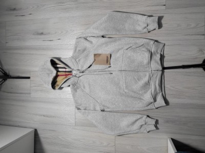 Hanorac Burberry foto