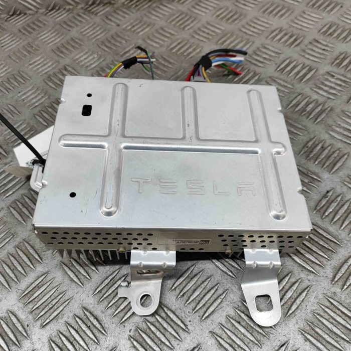 Amplificator de sunet TESLA MODEL Y 2024 OEM: 150715201B