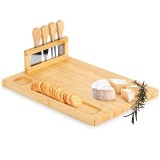 Set elegant pentru servirea br&amp;#226;nzeturilor din bambus, cu 4 cuțite