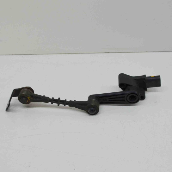 Senzor de nivel &icirc;nălțime dreapta spate JAGUAR E-PACE X540 2019 OEM: J9C3-3C097-AA 12044034