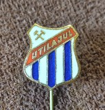 Insigna fotbal - UTILAJUL PETROSANI (varianta 2)
