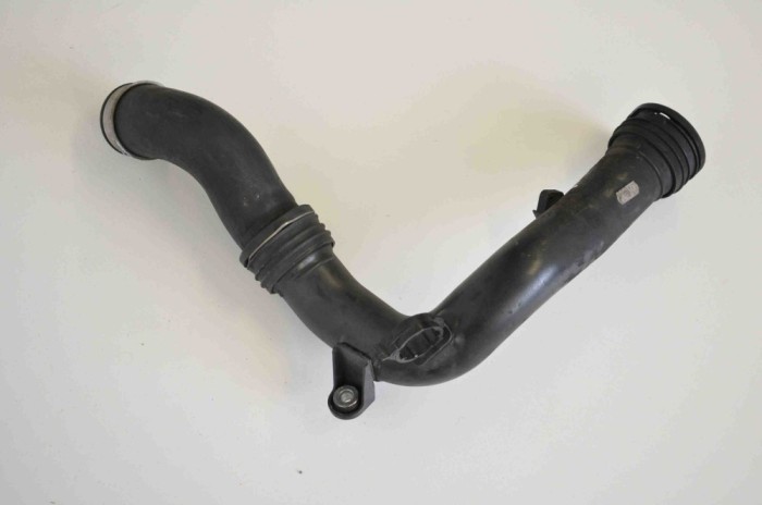 Furtun intercooler st&acirc;nga VW PASSAT B6 3C2 2007 OEM: 1K0145770D,1K0145838D