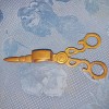 D792-Stingator bronz masiv pentru lumanari. Lungime 16 cm.