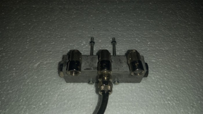 CENTRALINA distribuitor aer , apa