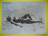 HOPCT 545 X - FOTOGRAFIE VECHE-D= 18 / 13 CM -MODA LA PLAJA -MODA IN LUME-SUA -1947-FOTO NEW YORK TIMES PHOTOS 1947