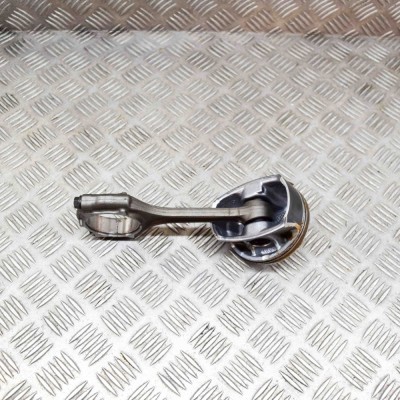 Piston CHRYSLER PACIFICA 2021 OEM: 68223465AD,68223464AD foto