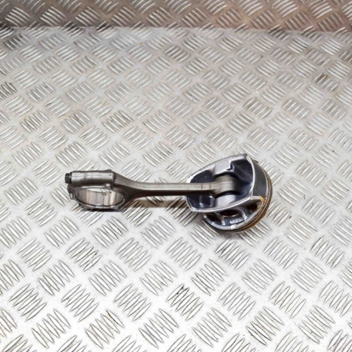 Piston CHRYSLER PACIFICA 2021 OEM: 68223465AD,68223464AD