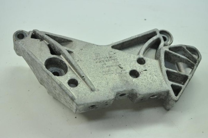 Suport motor dreapta VW BEETLE 5C1, 5C2 2012 OEM: 06J199207P | 2378352