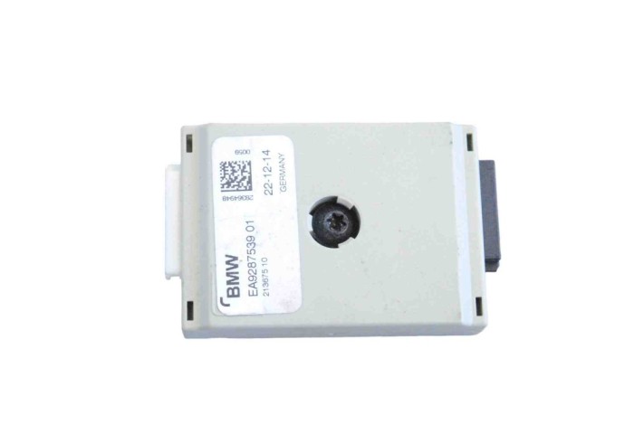 Amplificator de antena BMW i8 I12 2014 OEM: 9287539