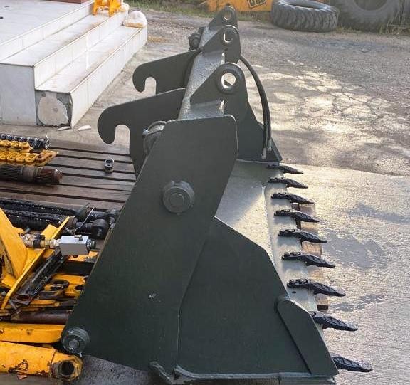 Cupe variate pentru utilajele JCB