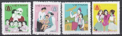Vietnam 1979 - Anul Internațional al Copilului (Pe verso val. de 20 nu este cu pete, sau murdarie, ci e străpunsă vopseua !!!), MNH foto