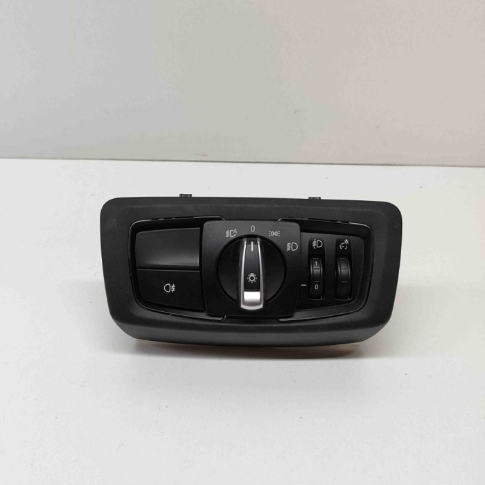 Modul de control comutator faruri BMW 2 Active Tourer F45 2018 OEM: 9865819 22277154