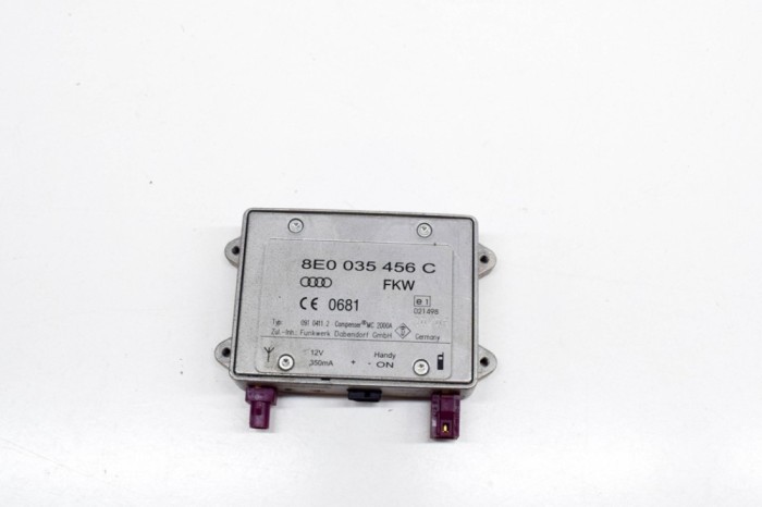 Amplificator de antena AUDI Q7 4L 2006 OEM: 8E0035456C 15284590