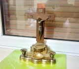 9450-Crucifix suport stative apa sfintita-lumanari si paharele.