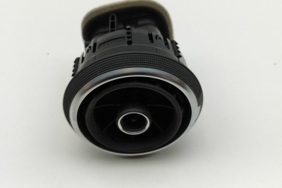 Gura de ventilație planșa de bord AUDI A3 Sportback 8VA, 8VF 2016 OEM: 8V0820901,S098003100 30828224 foto