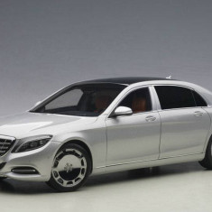 Macheta auto Mercedes-Benz Maybach S-Klasse (S600) SWB (2015) argintiu, 1:18