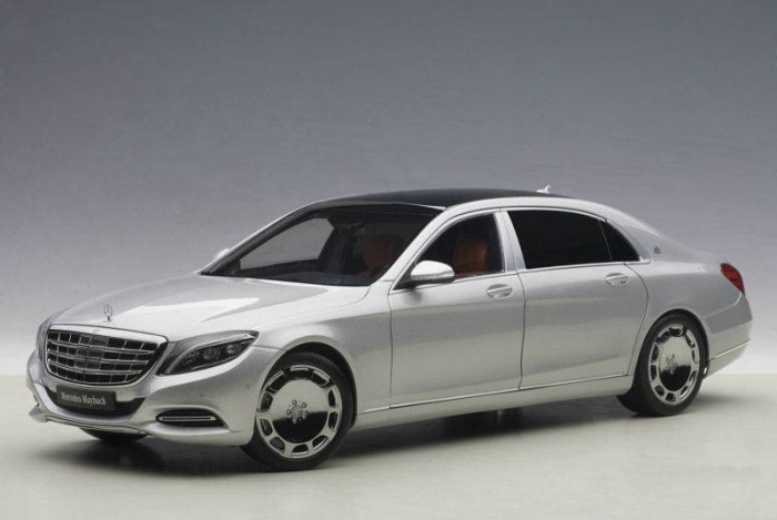 Macheta auto Mercedes-Benz Maybach S-Klasse (S600) SWB (2015) argintiu, 1:18