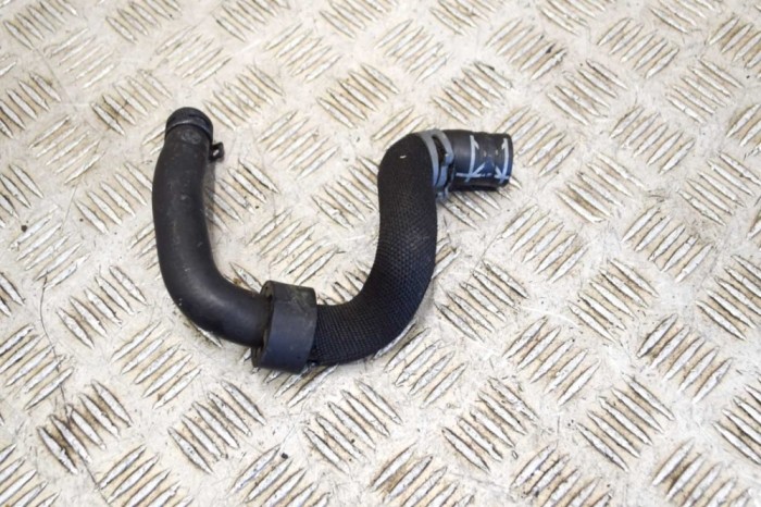 Furtun de lichid de răcire VW GOLF VII 5G1, BQ1, BE1, BE2 2018 OEM: 5Q0122063J 15065482