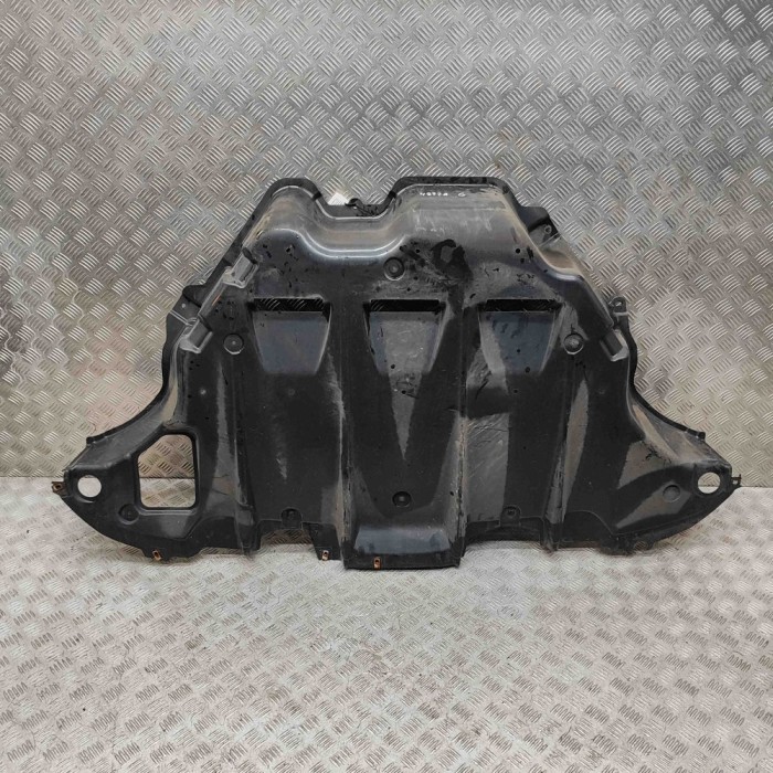 Scut motor central spate NISSAN LEAF ZE1 2019 OEM: 748A2-3NL0A