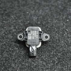Senzor de impact st&acirc;nga față AUDI A6 Avant 4G5, C7, 4GD 2015 OEM: 4H0955557