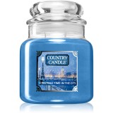 Country Candle Christmas Time In The City lum&acirc;nare parfumată 453 g